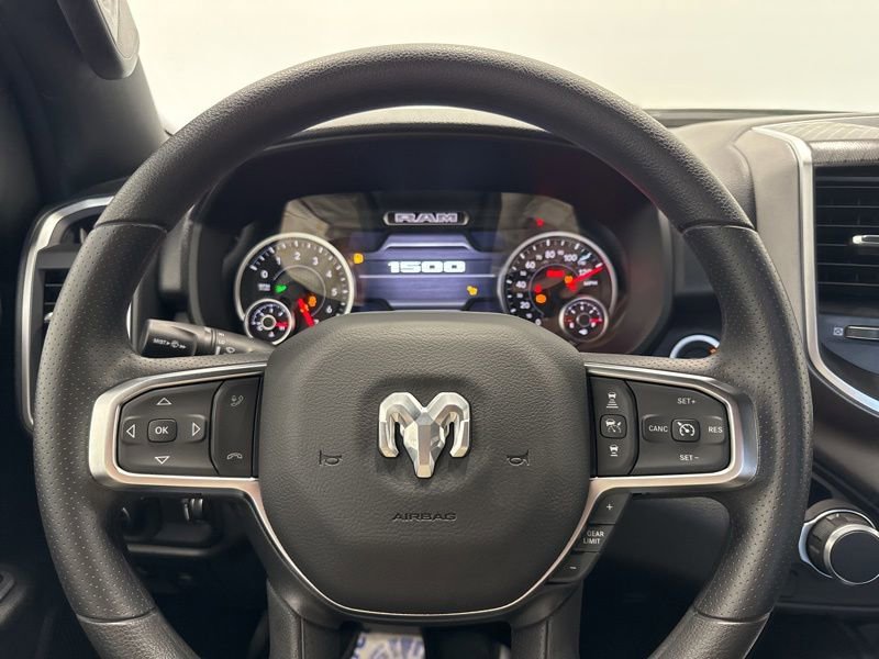 New 2026 RAM 1500 Express AWD/4WD image 17