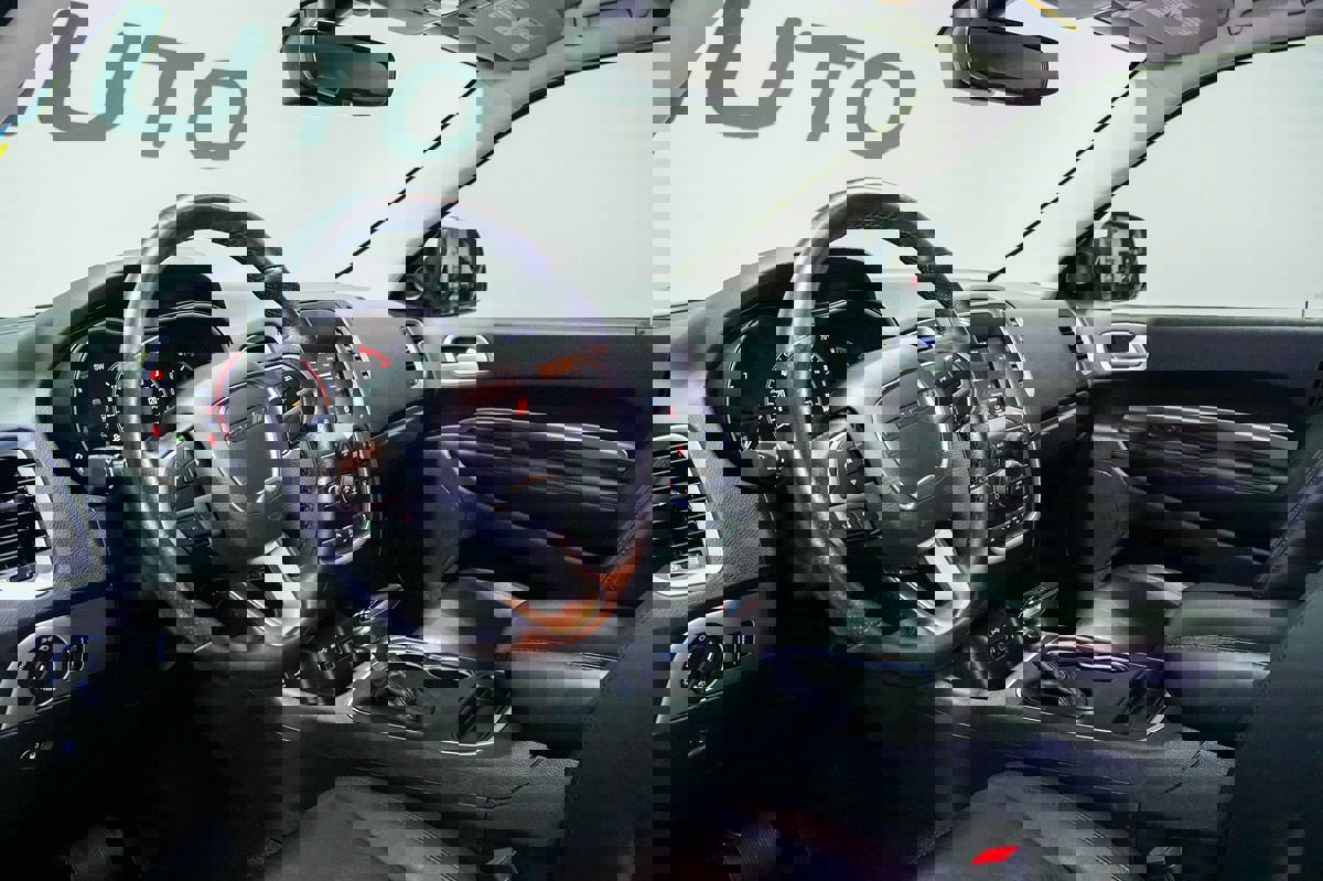 Used 2019 Dodge Durango SXT image 14