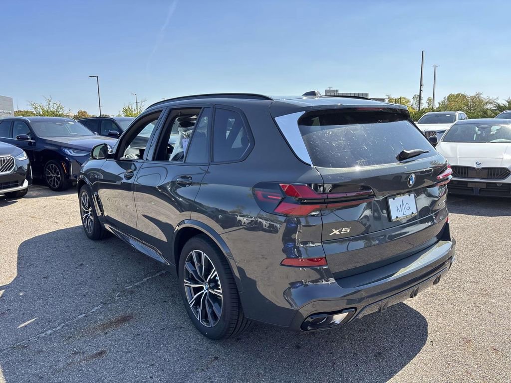 New 2026 BMW X5 xDrive40i w/ M Sport Package image 5