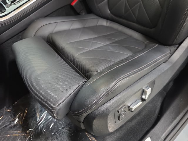 Used 2024 BMW X5 xDrive40i w/ M Sport Package AWD/4WD image 28
