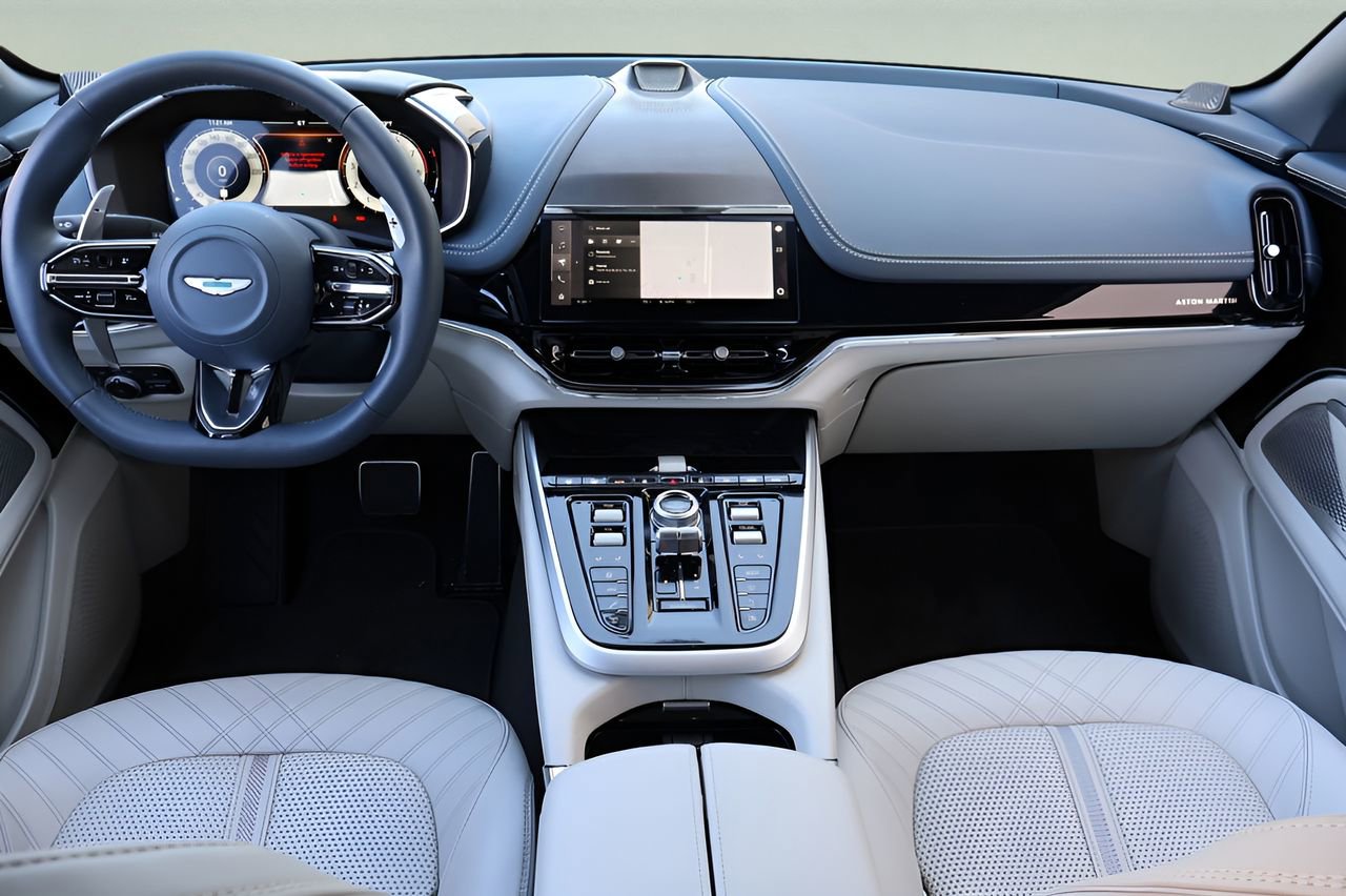 Used 2025 Aston Martin DBX 707 AWD/4WD image 14