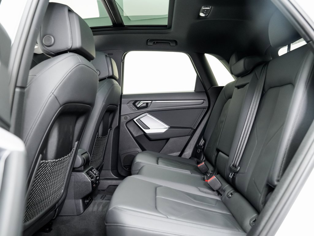 Certified 2025 Audi Q3 2.0T Premium Plus w/ Premium Plus Package image 22
