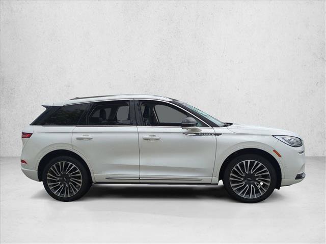 Used 2021 Lincoln Corsair Reserve w/ Equipment Group 201A AWD/4WD image 4