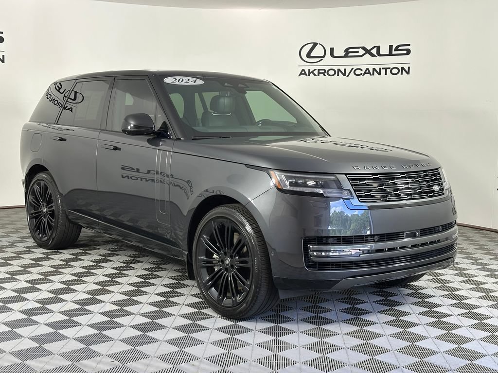 Used 2024 Land Rover Range Rover SE AWD/4WD image 2