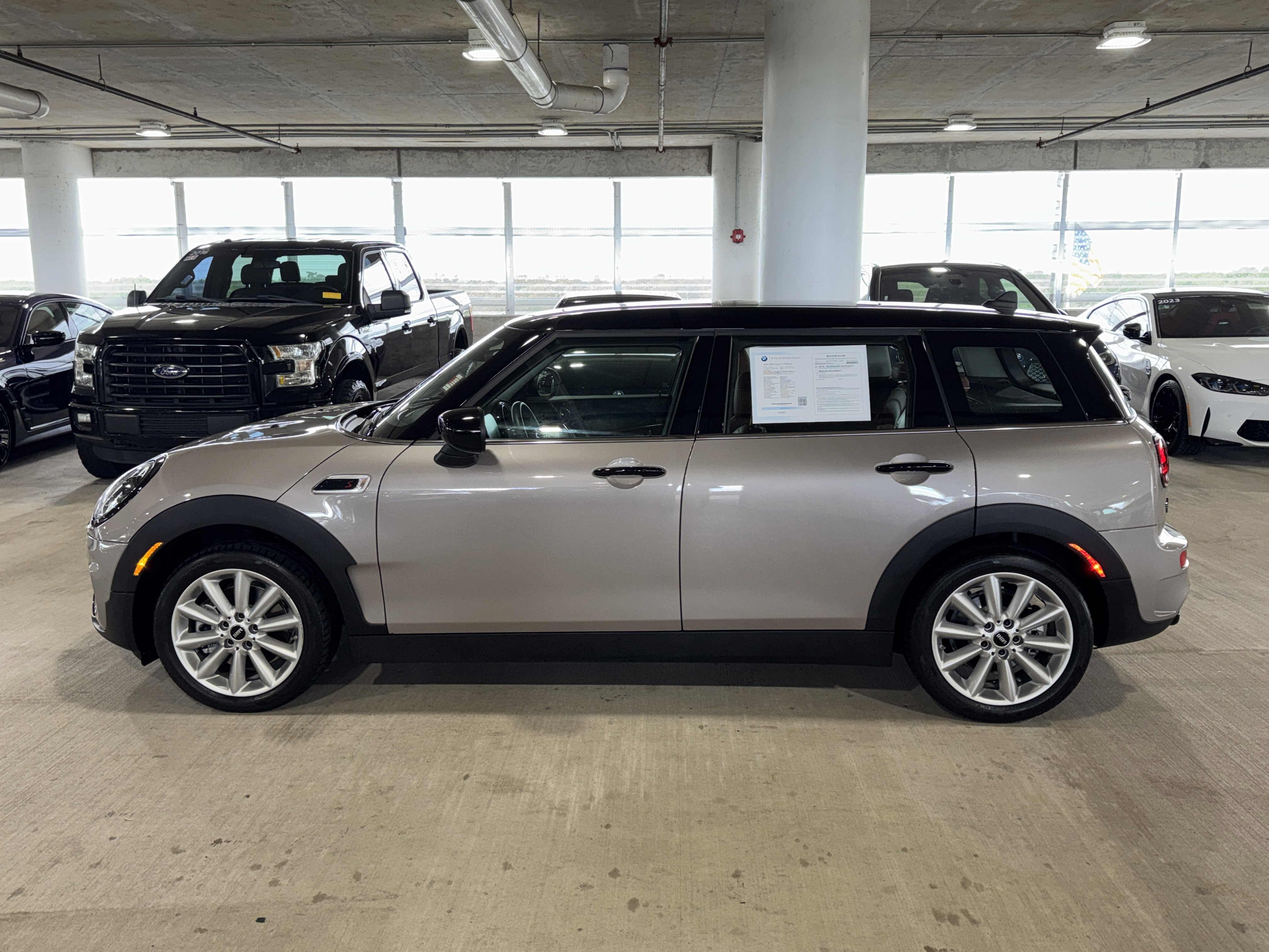 Used 2024 MINI Cooper Clubman S w/ Signature Upholstery Package image 5