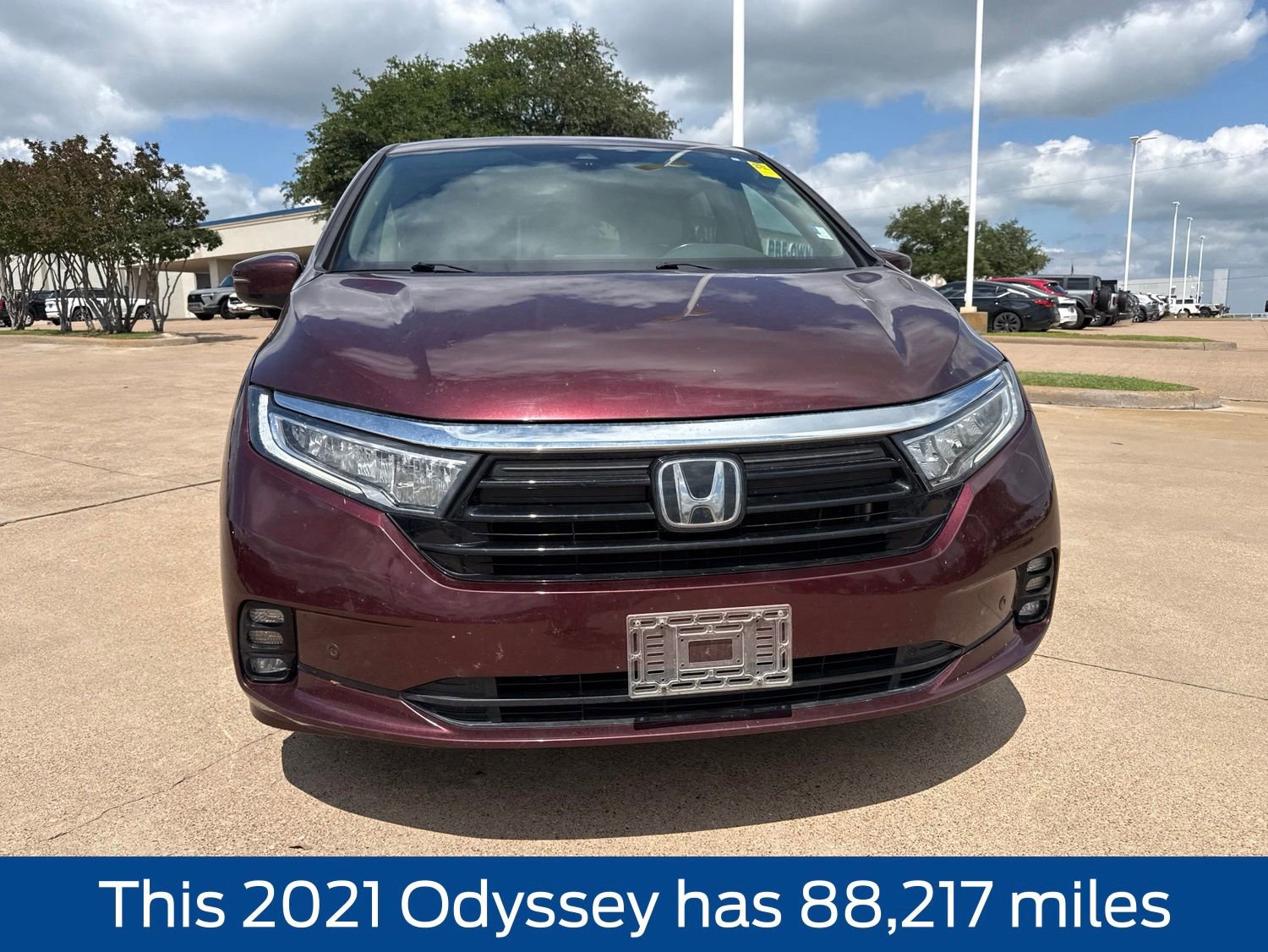 Used 2021 Honda Odyssey Elite image 2