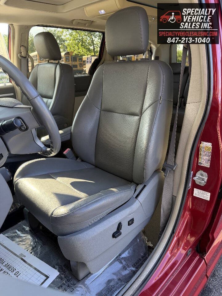 Used 2008 Dodge Grand Caravan SXT FWD image 27