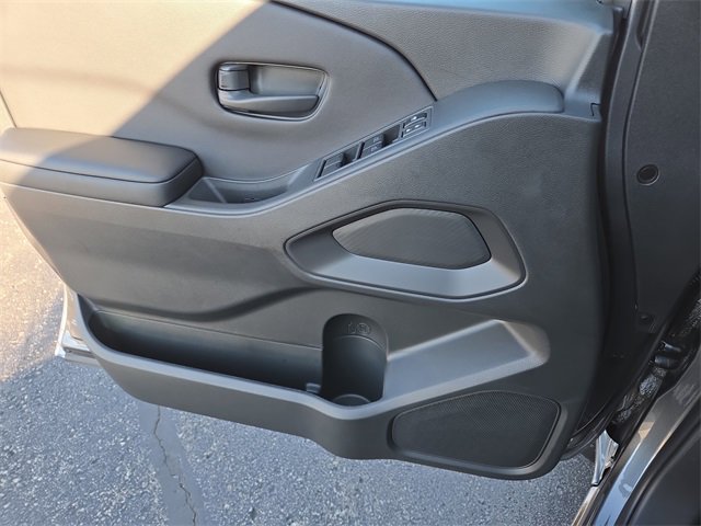 New 2026 Nissan Frontier S image 11