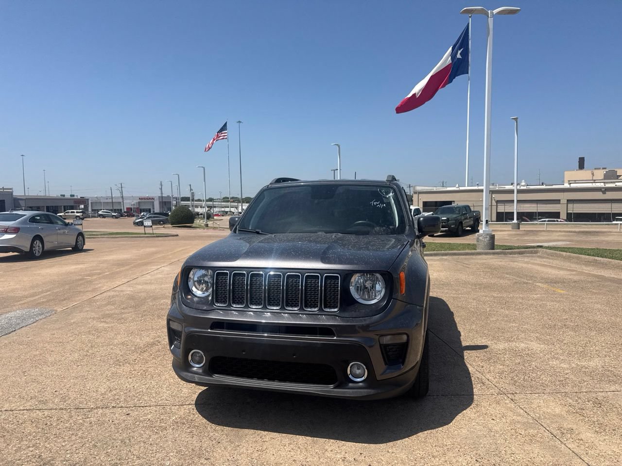 Used 2019 Jeep Renegade Latitude FWD image 5