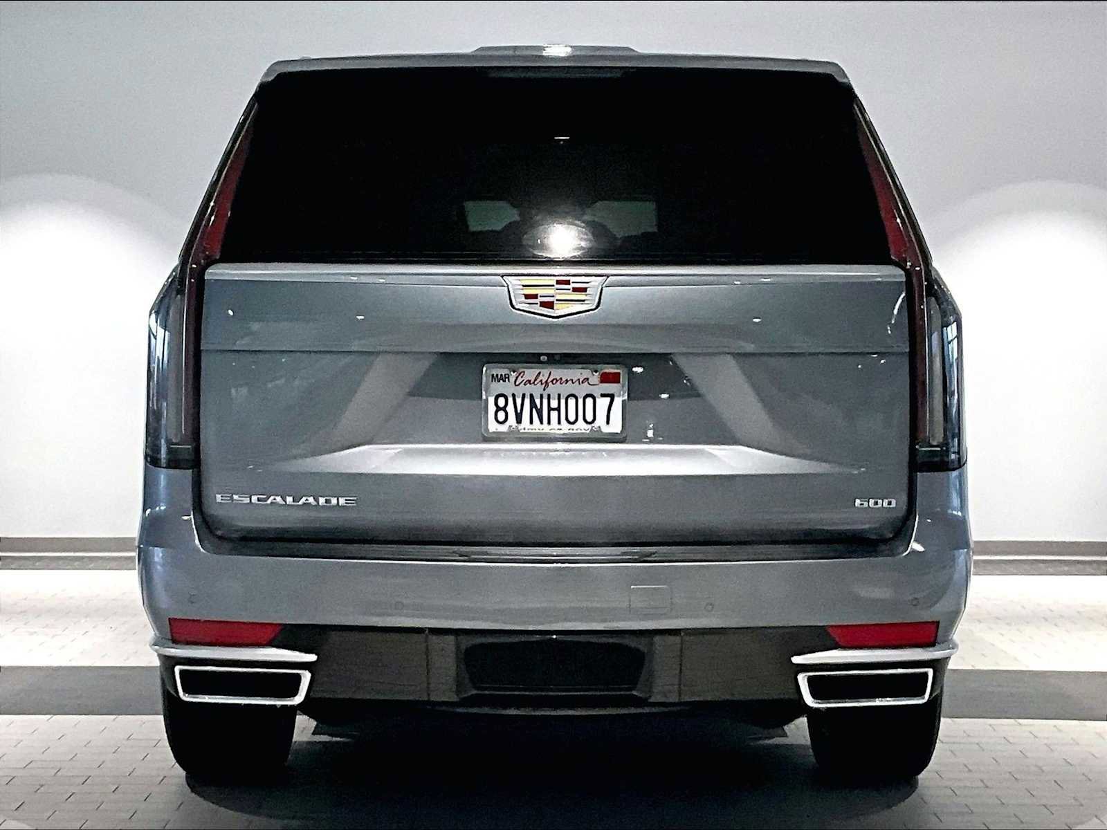 Used 2021 Cadillac Escalade ESV Premium Luxury w/ Driver Assist Tech Package image 9
