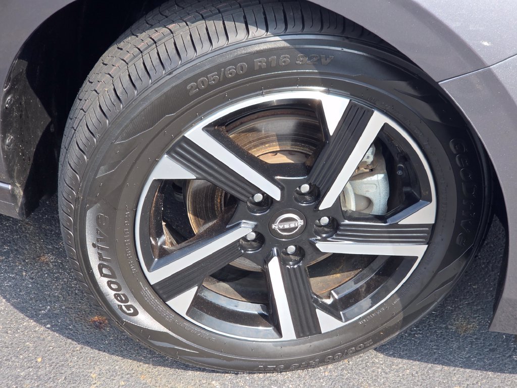 Certified 2025 Nissan Sentra SV FWD image 16