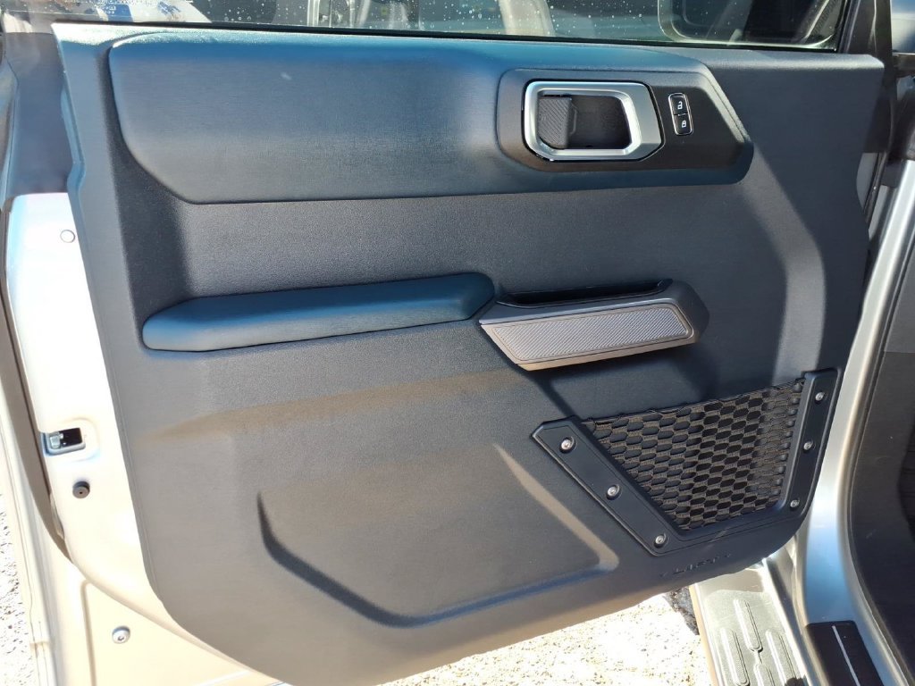 Used 2023 Ford Bronco Outer Banks AWD/4WD image 14