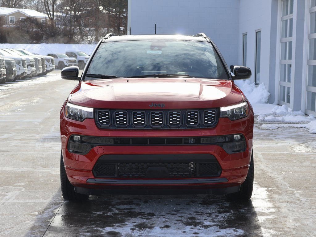 Used 2024 Jeep Compass Limited w/ High Altitude Package image 5