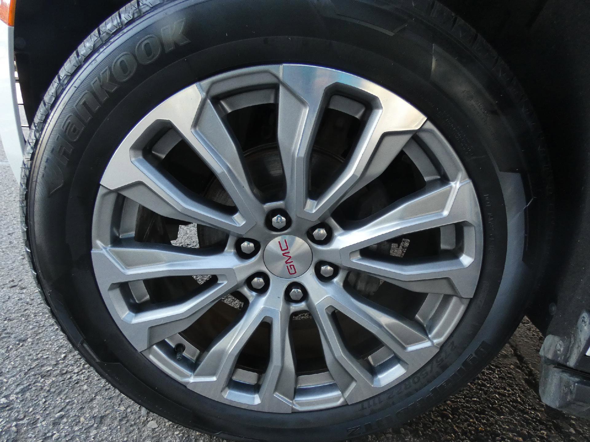 Used 2021 GMC Yukon Denali w/ Denali Ultimate Package image 8