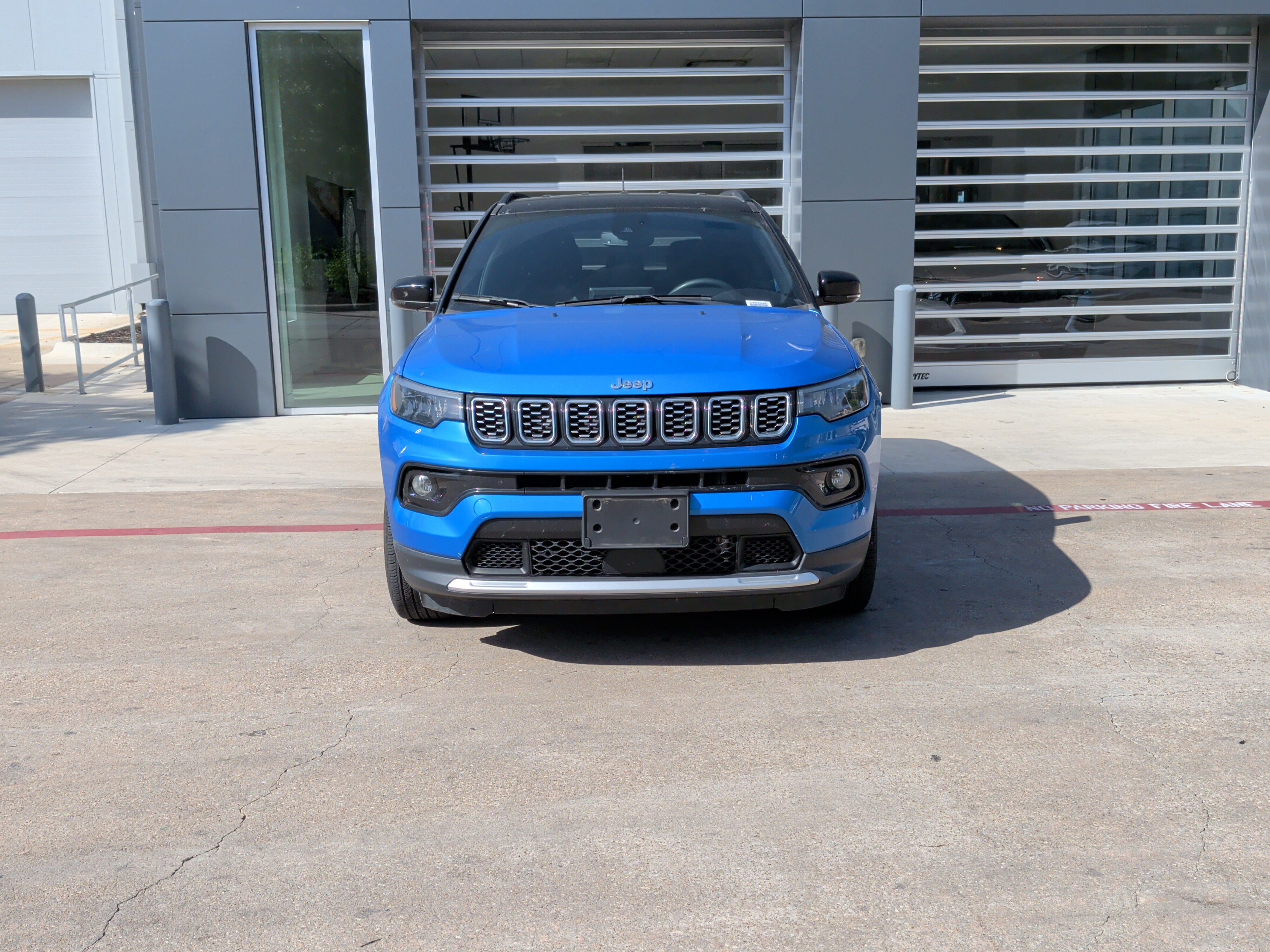 Used 2024 Jeep Compass Limited AWD/4WD image 3