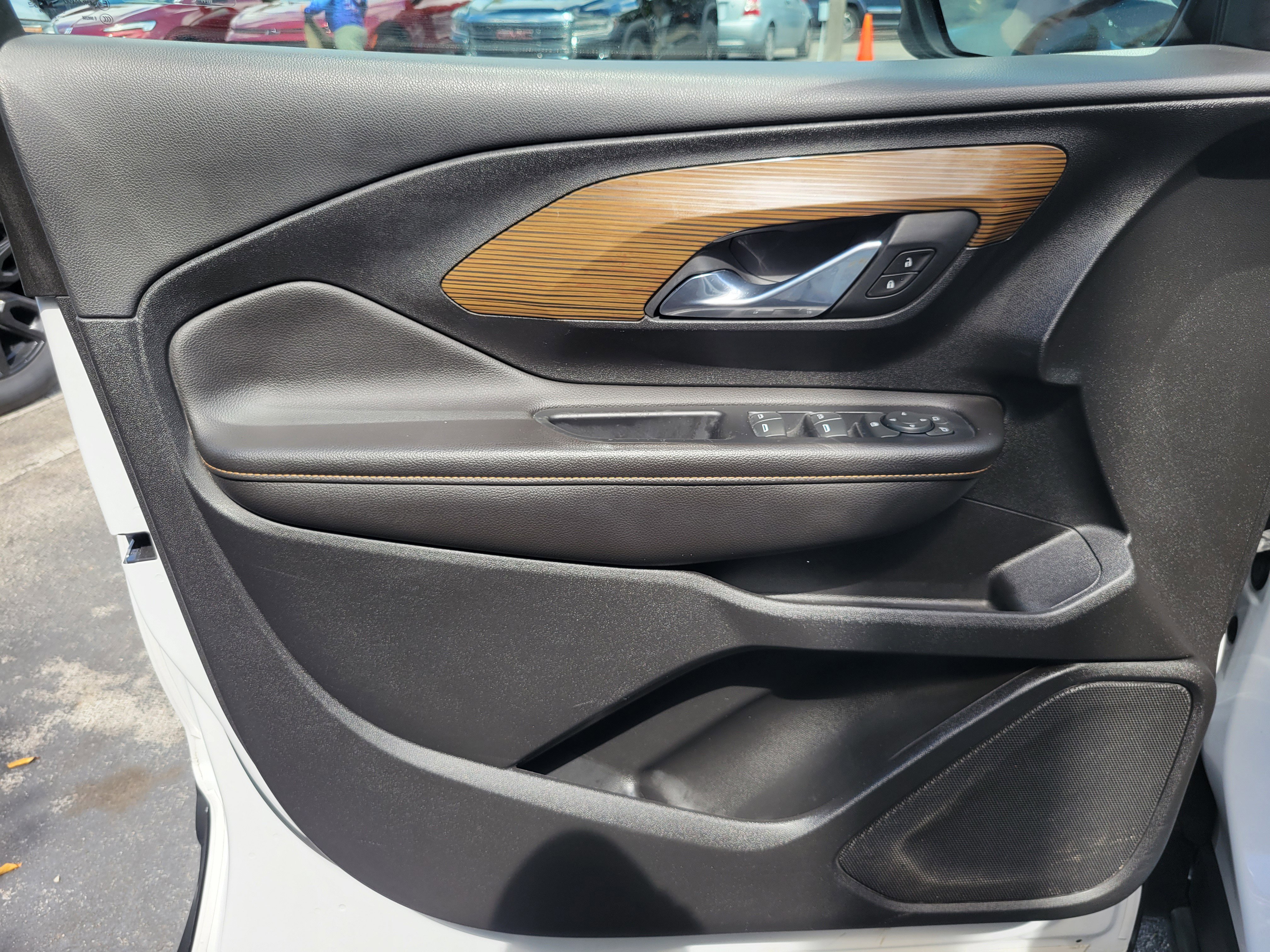 Used 2020 GMC Terrain SLE image 22