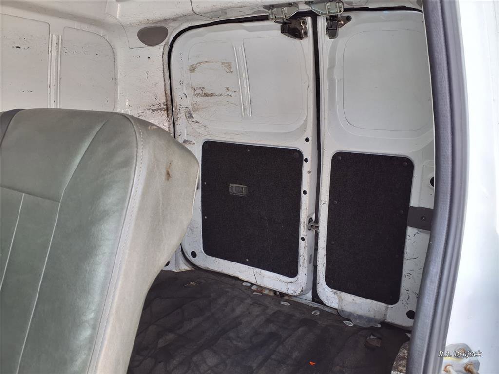 Used 2017 Nissan NV200 S image 9