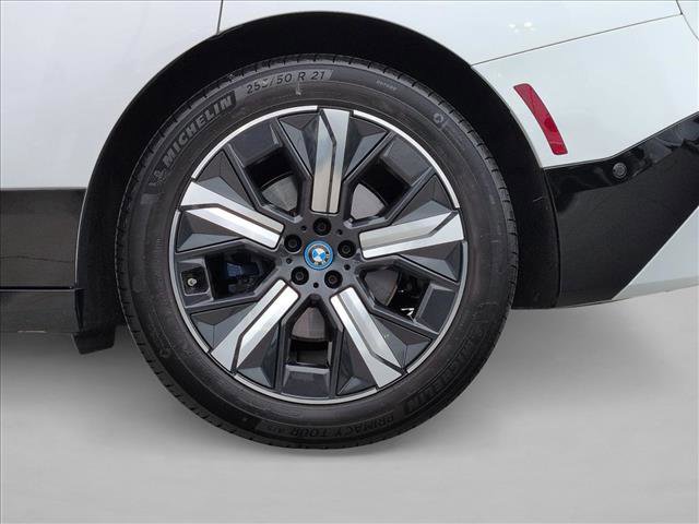 Used 2023 BMW iX xDrive50 w/ Premium Package image 23