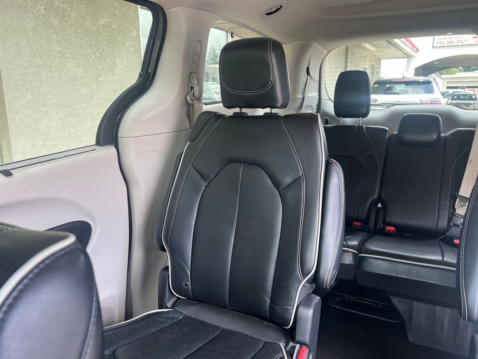 Used 2022 Chrysler Pacifica Limited FWD image 44