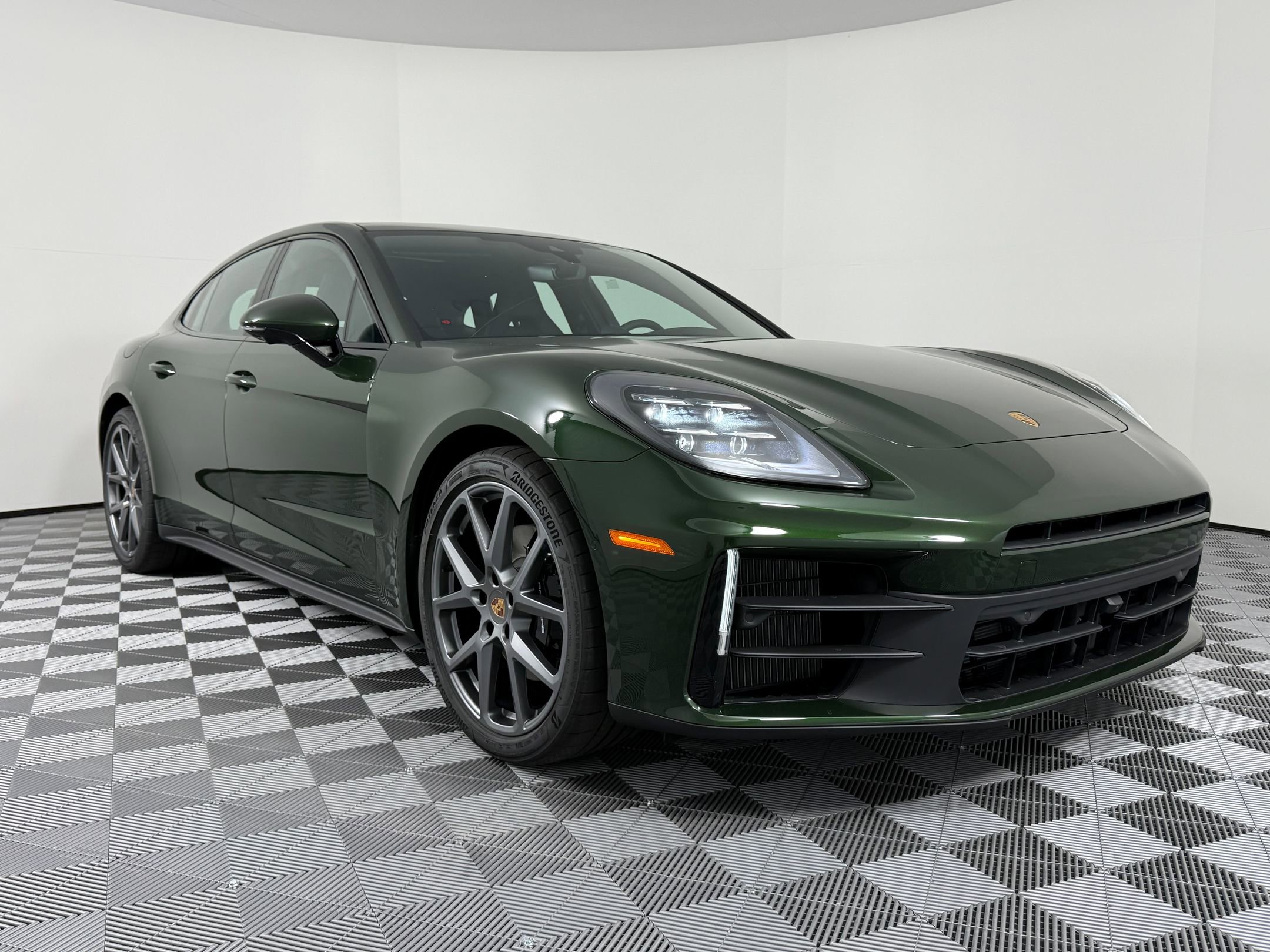 New 2026 Porsche Panamera 4 image 7