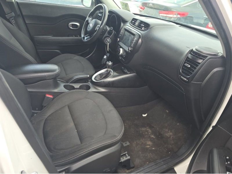 Used 2019 Kia Soul + image 15
