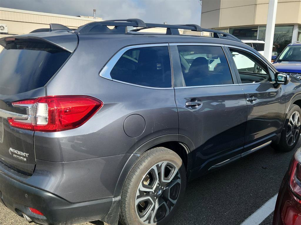 Used 2023 Subaru Ascent Limited w/ Technology Package AWD/4WD image 4