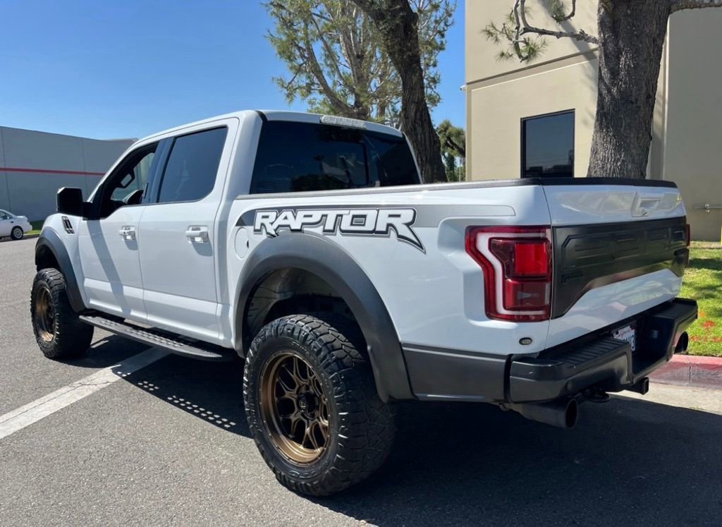 Used 2018 Ford F150 Raptor w/ Equipment Group 802A Luxury AWD/4WD image 4