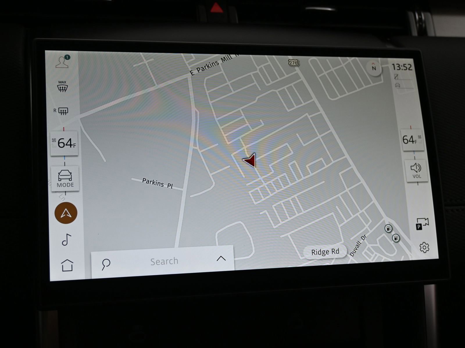 New 2025 Land Rover Discovery Sport Dynamic SE image 14