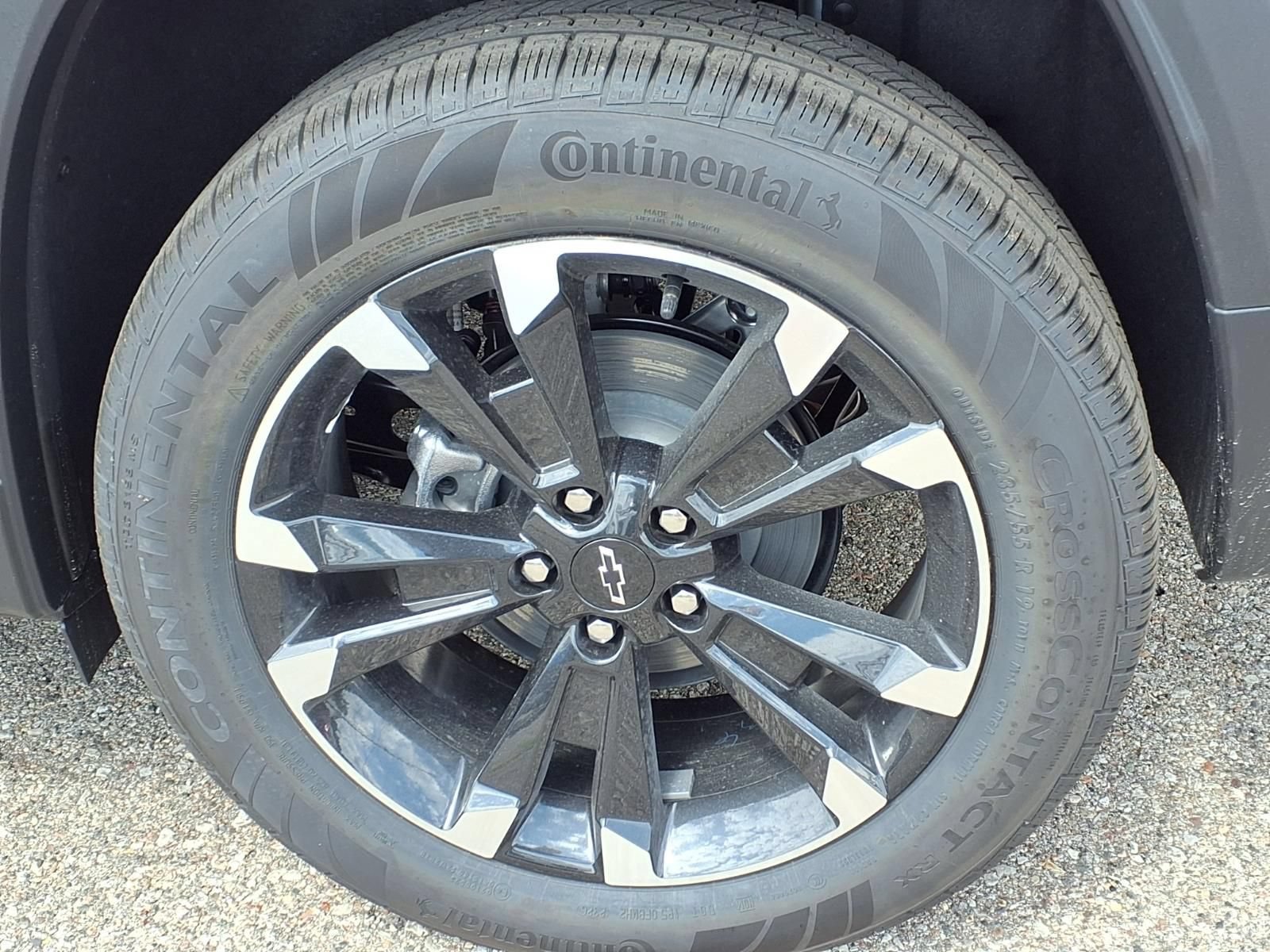 New 2027 Chevrolet Equinox RS w/ Safety and Technology Package AWD/4WD image 7