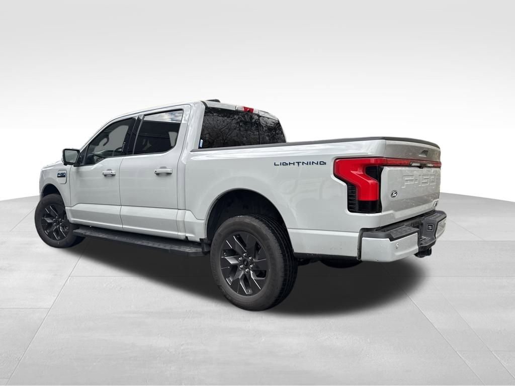 Used 2024 Ford F150 Lightning Lariat image 5