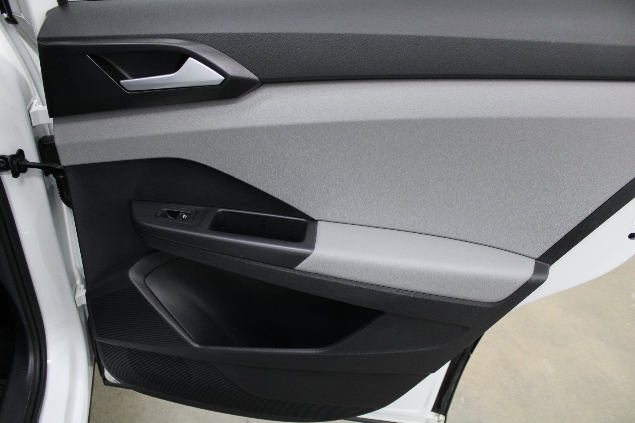 Used 2022 Volkswagen Taos SE image 26