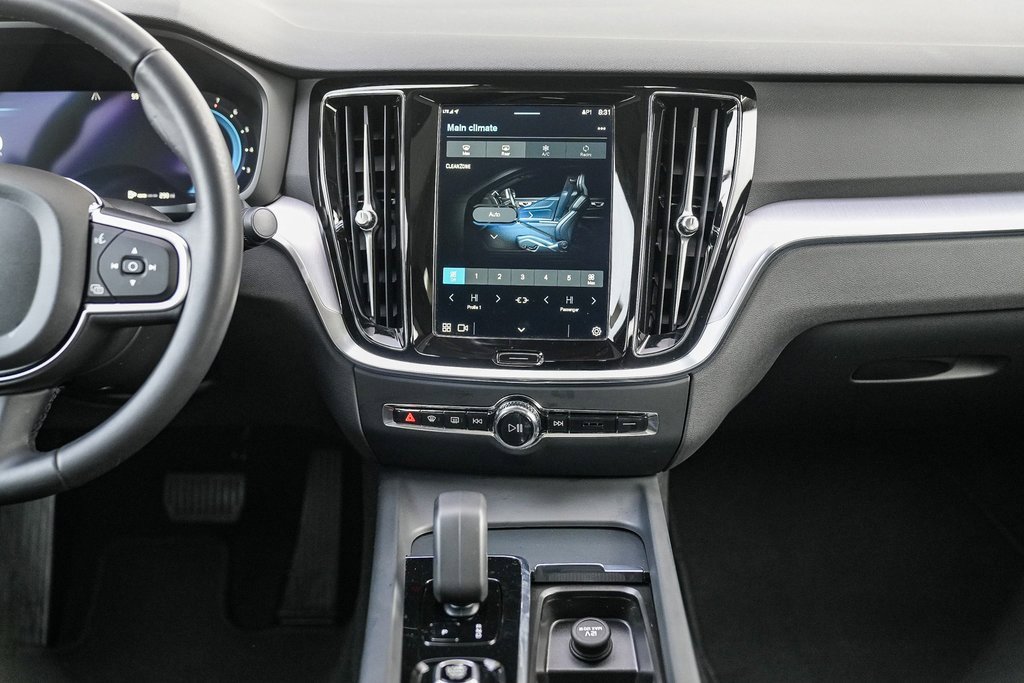 Used 2024 Volvo S60 B5 Core image 12