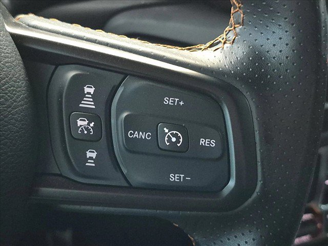 Used 2024 Jeep Gladiator Mojave w/ Technology Group AWD/4WD image 15