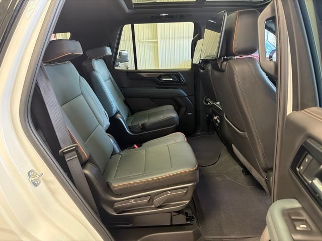 Used 2025 GMC Yukon AT4 w/ AT4 Premium Plus Package AWD/4WD image 29