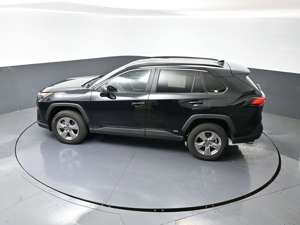 Used 2025 Toyota RAV4 LE image 44