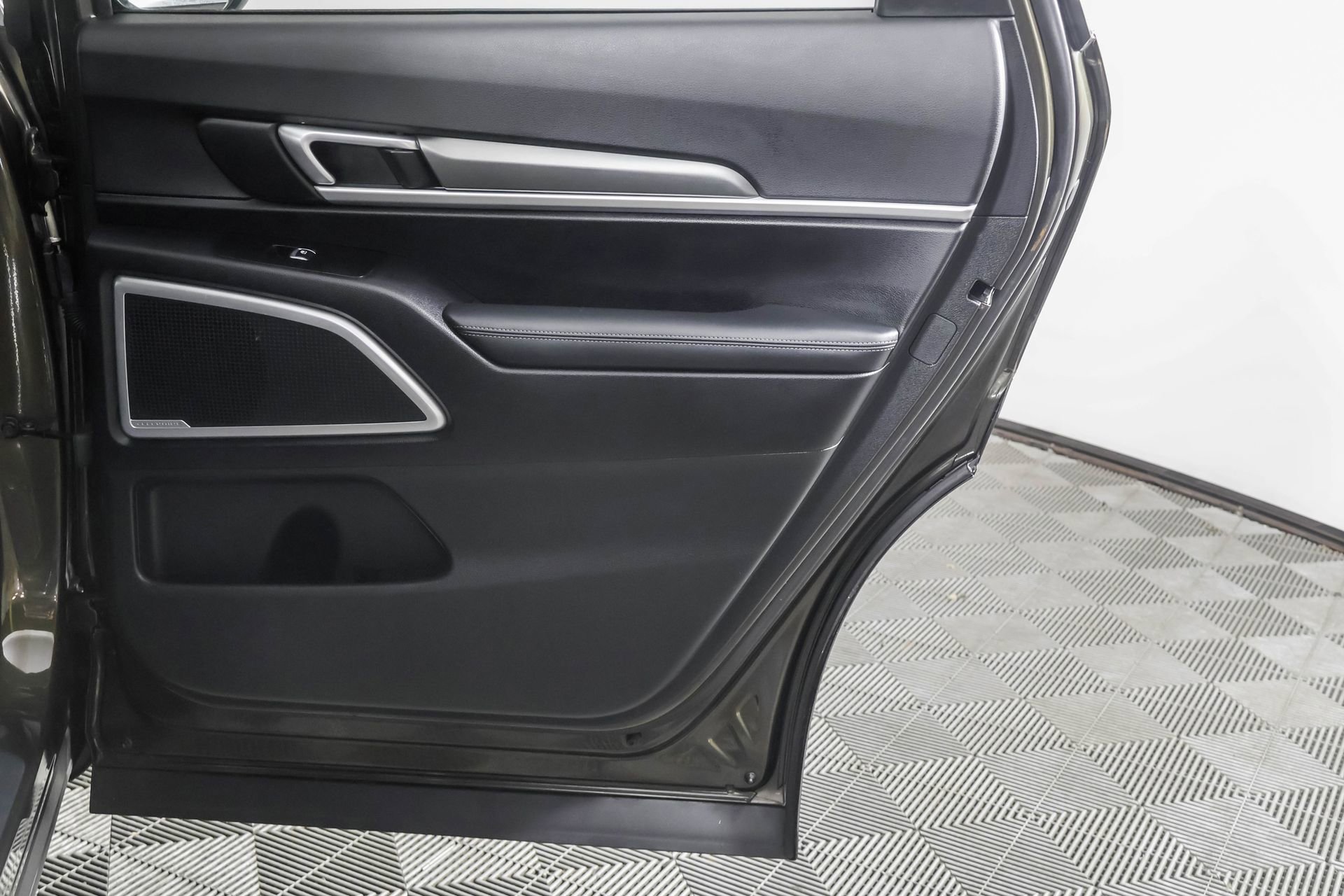 Used 2021 Kia Telluride S AWD/4WD image 43