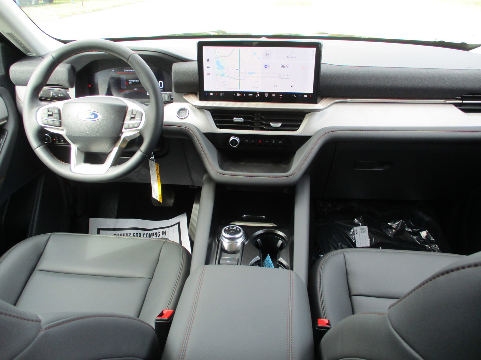 New 2025 Ford Explorer Active w/ Active Comfort Package image 23