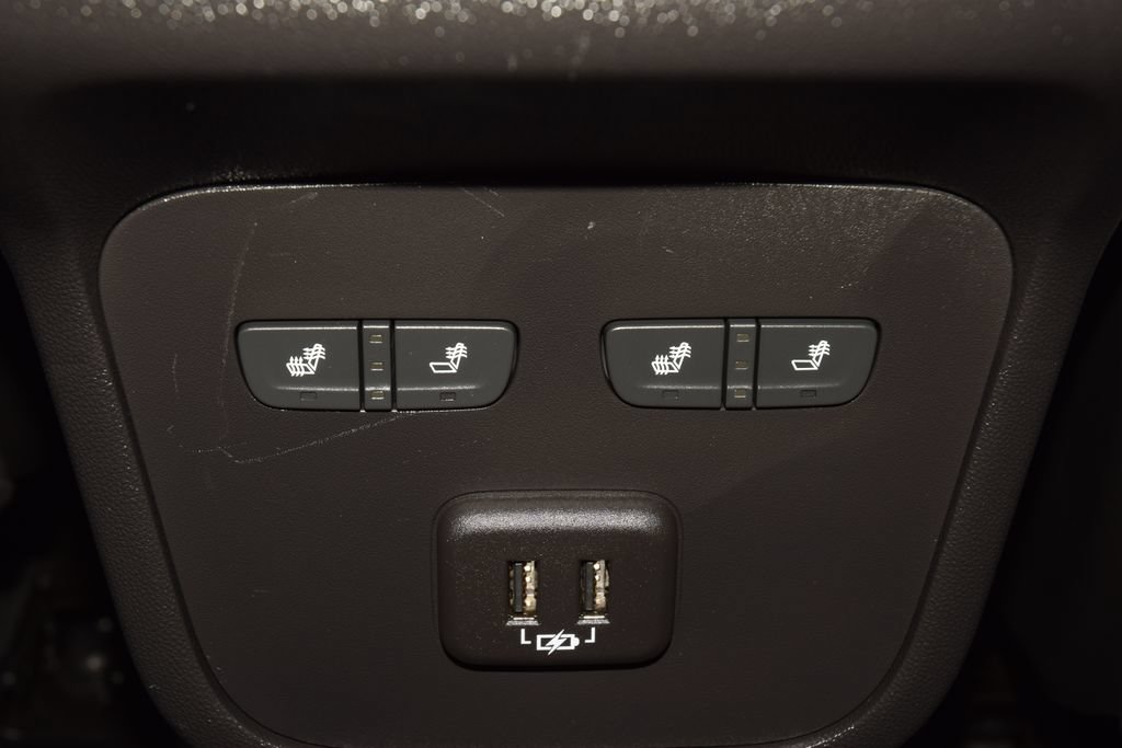 Used 2024 Chevrolet Equinox Premier AWD/4WD image 44