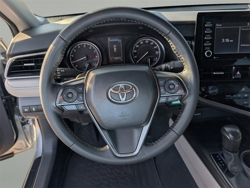 Used 2023 Toyota Camry SE image 18