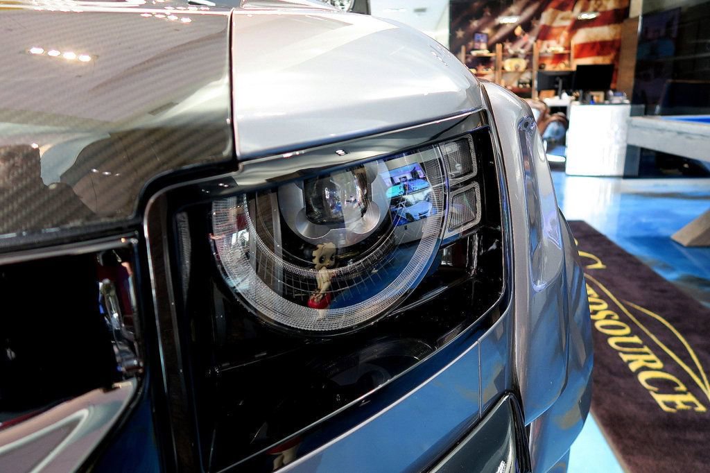 Used 2024 Land Rover Defender 110 X-Dynamic SE image 45