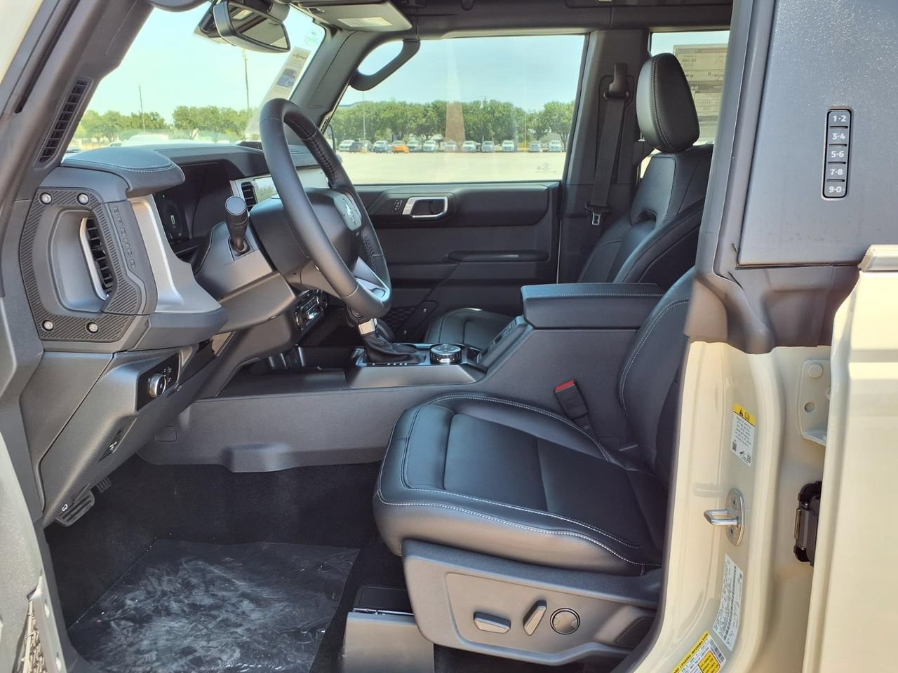 New 2026 Ford Bronco Outer Banks w/ Sasquatch Package AWD/4WD image 18