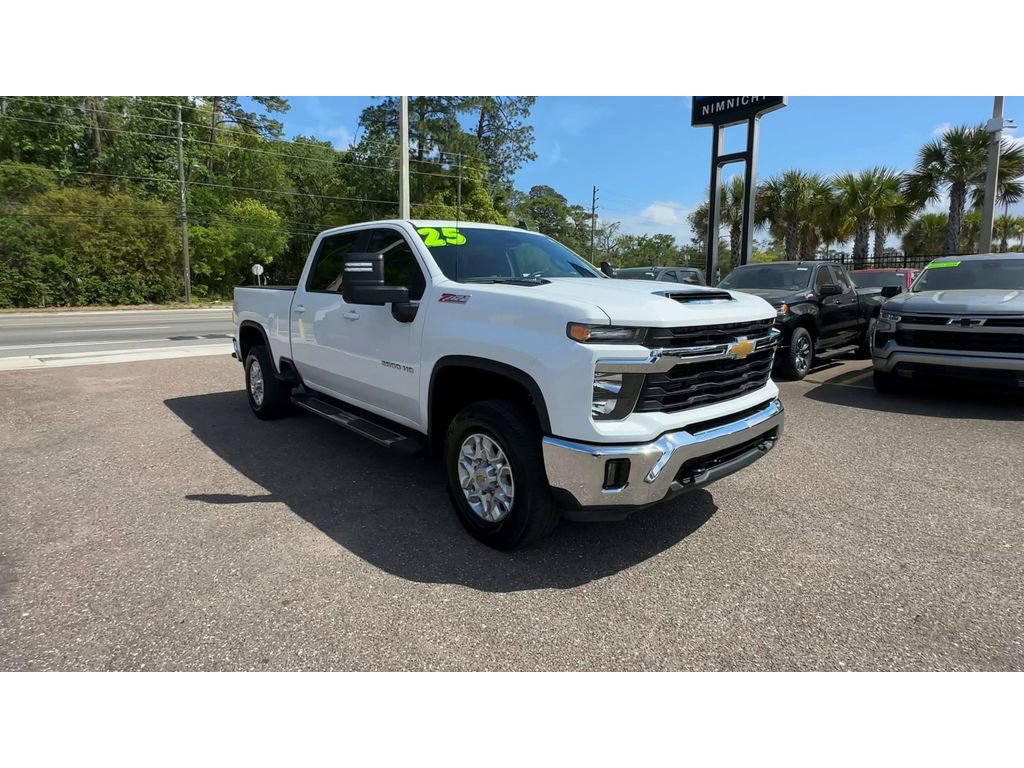 Used 2025 Chevrolet Silverado 2500 LT AWD/4WD image 8
