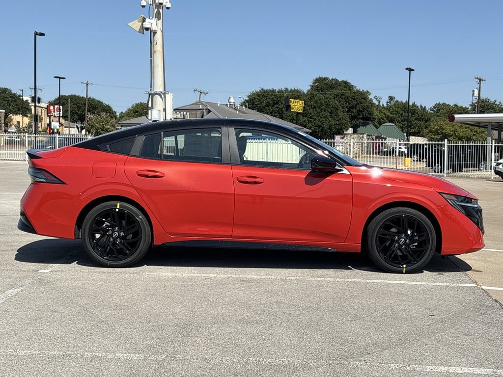 New 2027 Nissan Sentra SR FWD image 2