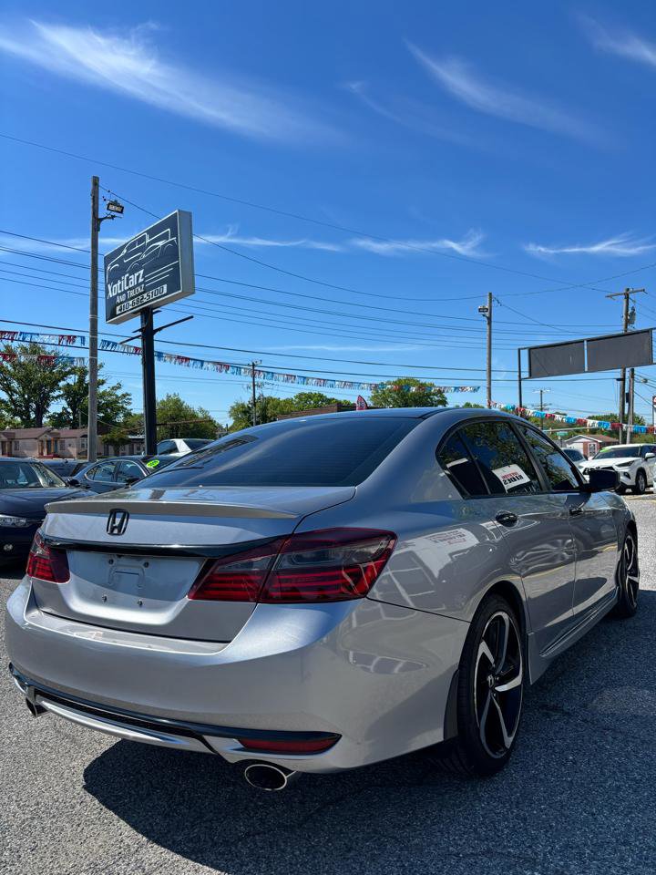Used 2017 Honda Accord Sport Special Edition image 6