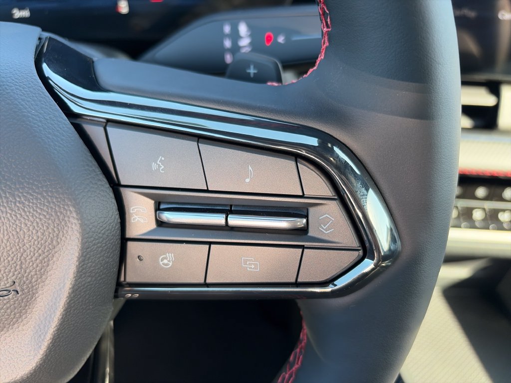 New 2027 Chevrolet Equinox RS w/ Convenience Package III FWD image 13