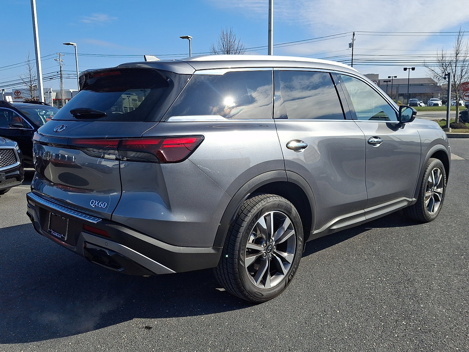 Certified 2023 INFINITI QX60 Luxe w/ Cargo Package image 6