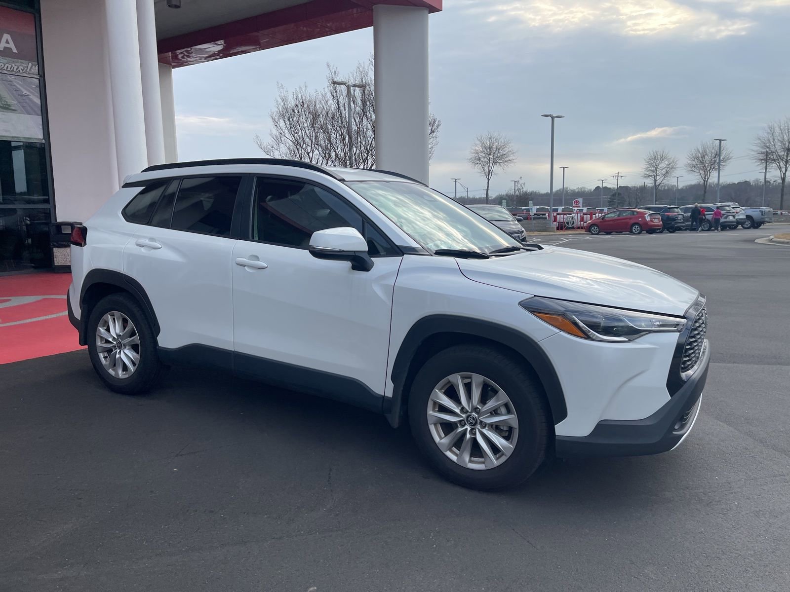 Used 2023 Toyota Corolla Cross LE image 14