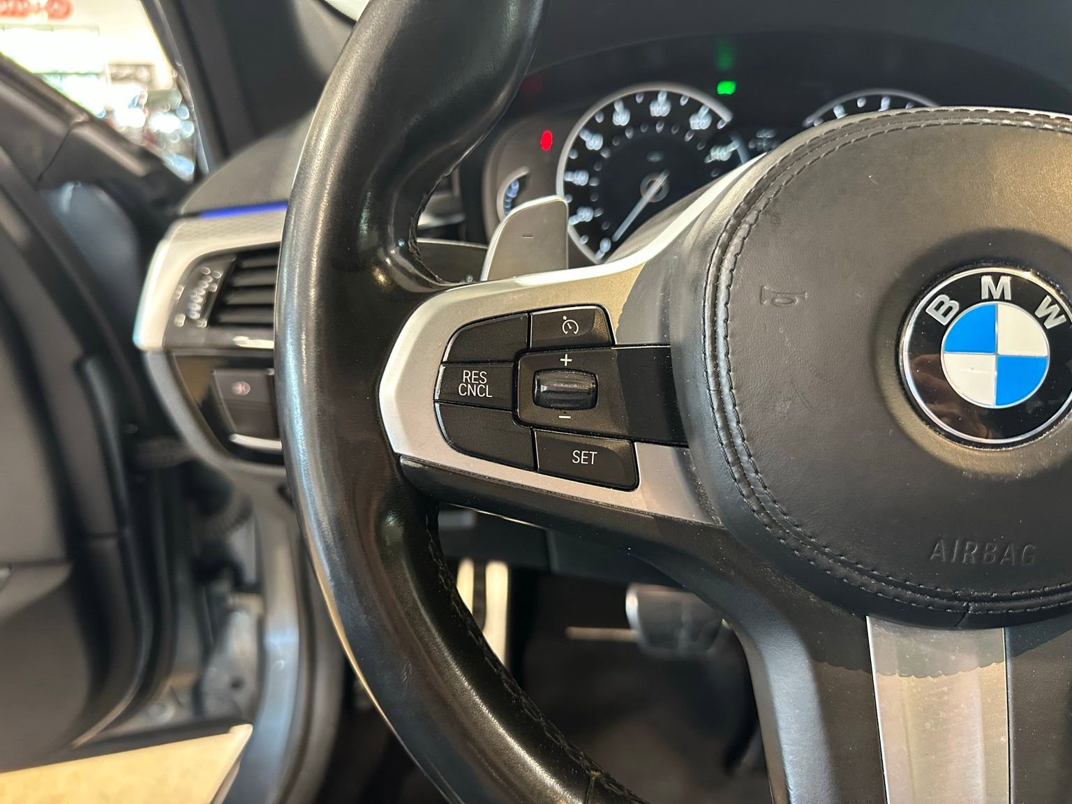 Used 2018 BMW 530i w/ M Sport Package RWD image 18