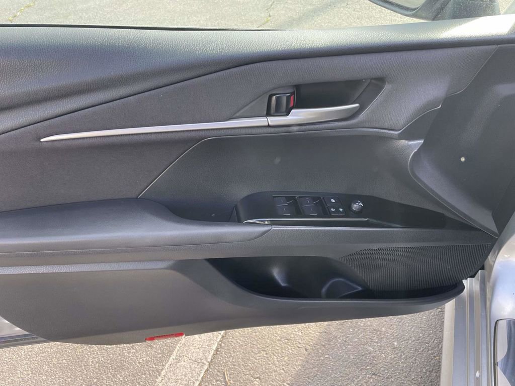 Used 2025 Toyota Camry LE w/ Convenience Package FWD image 27