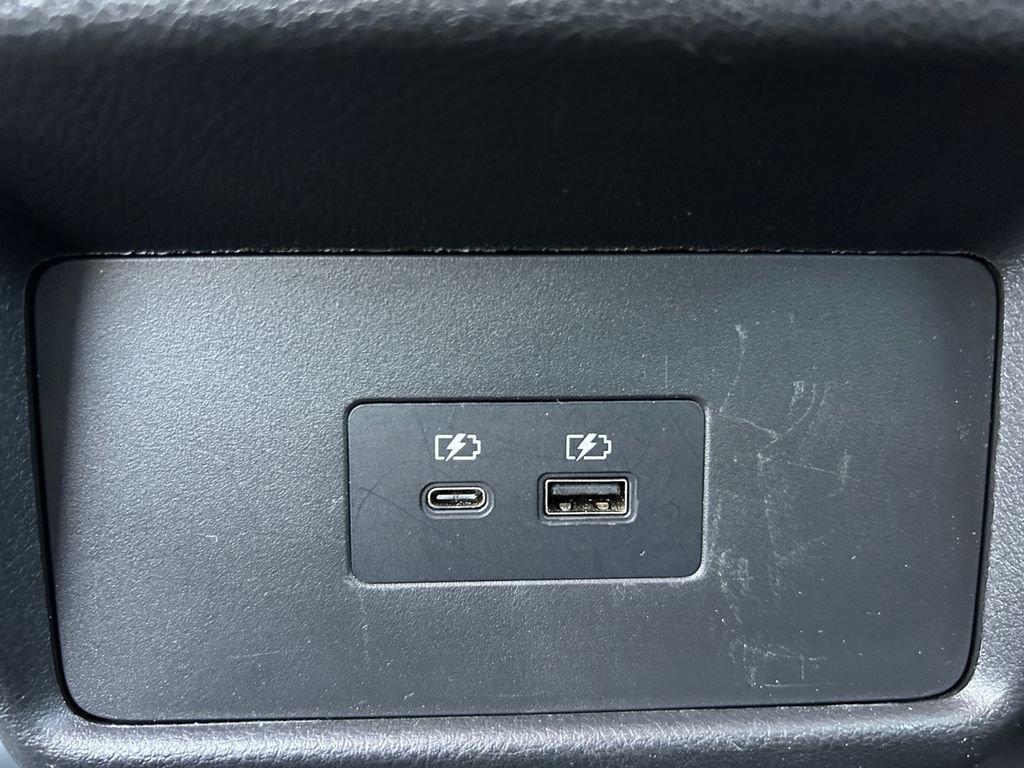 Used 2023 Nissan Rogue SV AWD/4WD image 19
